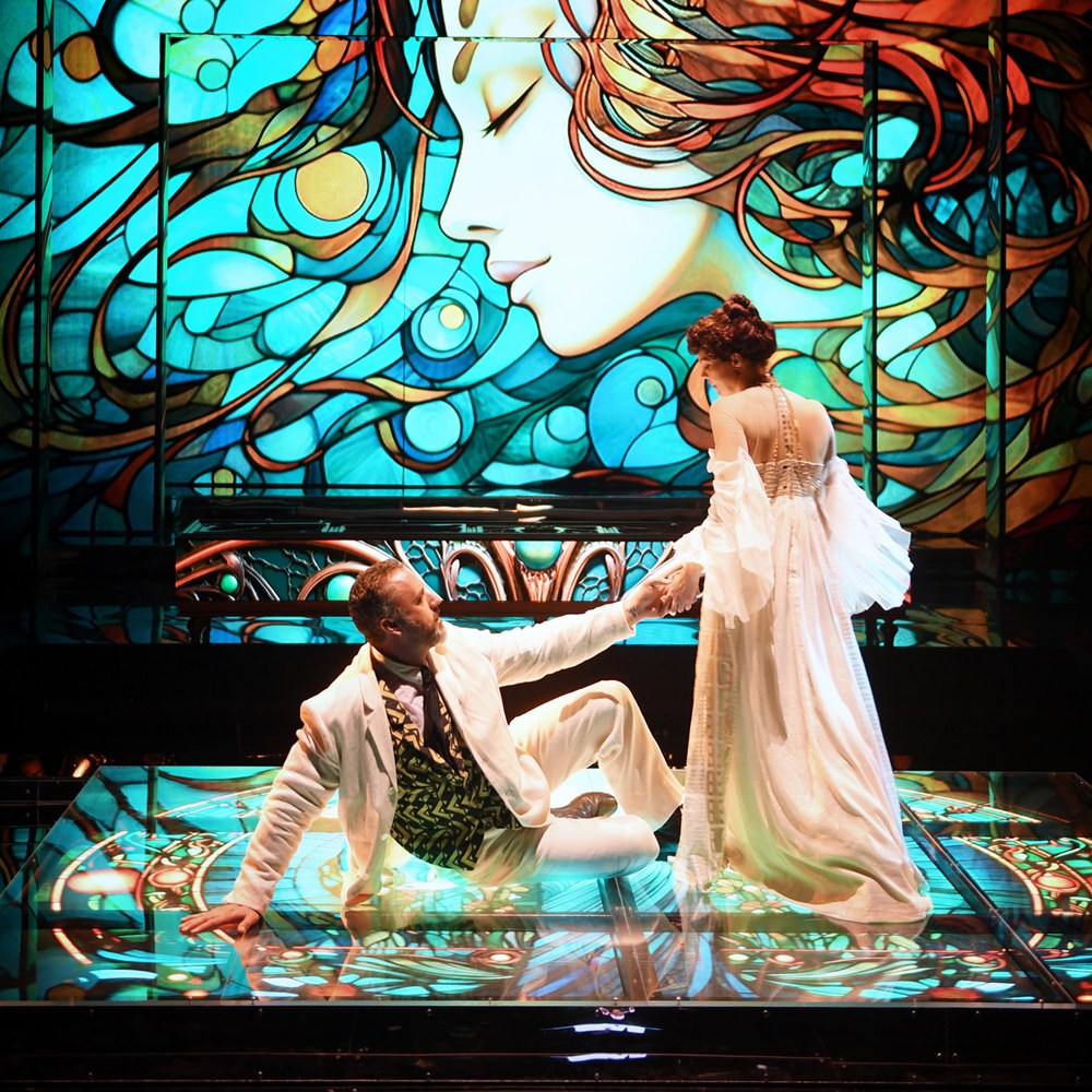 Christian Van Horn and Sara Gartland in Des Moines Metro Opera’s 2023 Bluebeard’s Castle (photo: Duane Tinkey)