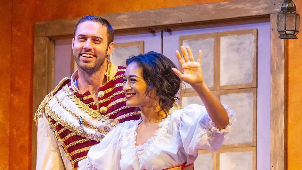 Tobias Greenhalgh and Cecilia Violetta López in L'elisir d'amore at Opera Las Vegas