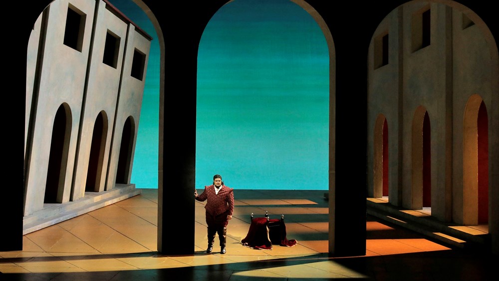 Gary Marder lit San Francisco Opera’s 2017 Rigoletto (photo: Cory Weaver)