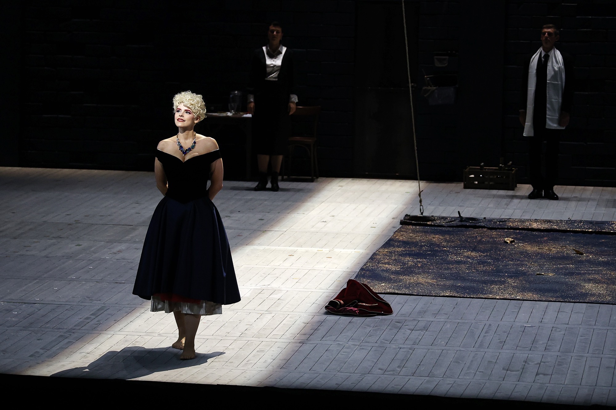 Chelsea Lehnea in the Opéra de Rouen Normandie’s La traviata in 2025 (photo: Caroline Doutre)