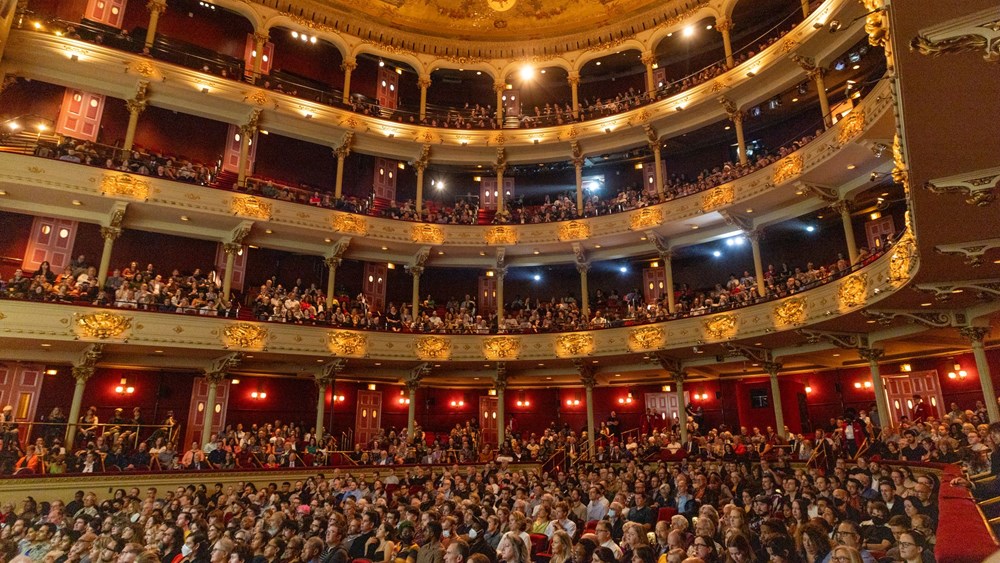The house is full at the Academy of Music for one of Opera Philadelphia’s 2024 Pick Your Price performances. (photo: Erin Patrice O'Brien)