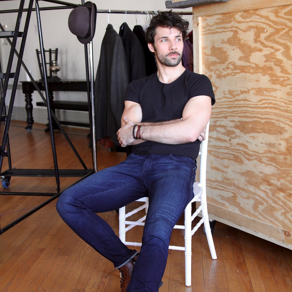 Bass-baritone Zacharias Niedzwiecki in jeans created by ZipFit Denim