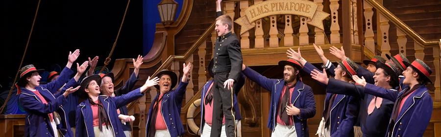 Tri-Cities Opera’s one-truck production of H.M.S. Pinafore (photo: Randy Cummings/Bunn Hill Photo)