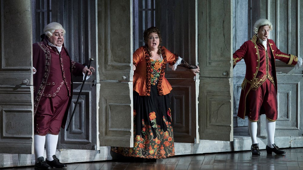 Valeriano Lanchas, Elizabeth Bishop and Marko Mimica in Le nozze di Figaro at Palm Beach Opera
