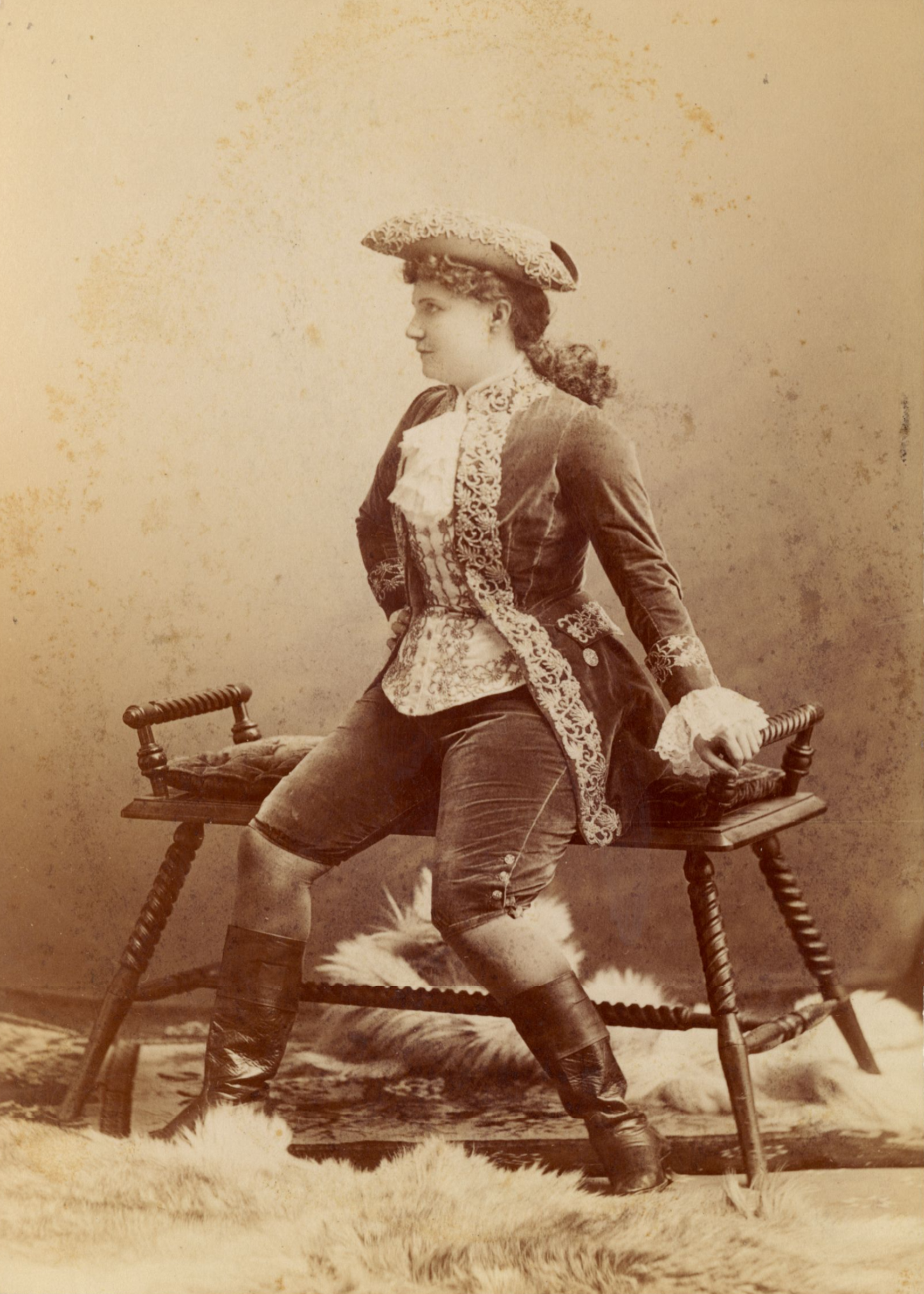 Soprano Emma Juch, 1889 (image: The New York Public Library)
