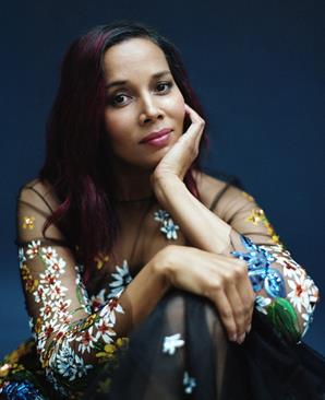 Rhiannon Giddens (photo: Ebru Yildiz)