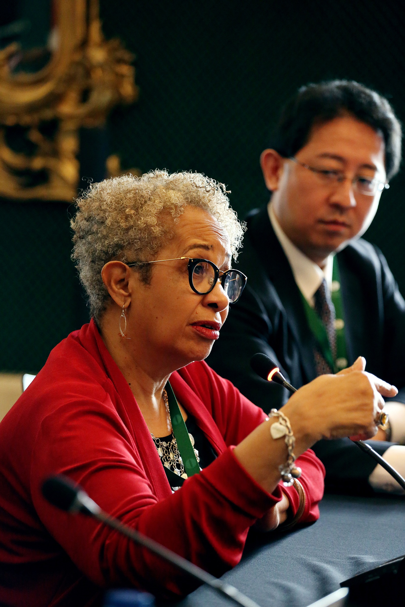 Keryl McCord of Equity Quotient and Tsuyoshi Yamaguchi of the Tokyo Nikikai Opera Foundation at the 2018 forum (photo: Teatro Real) 