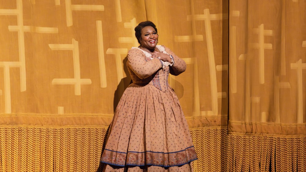 Leah Hawkins takes a curtain call after her performance in the Met’s 2023 La bohème. (photo: Curtis Brown)