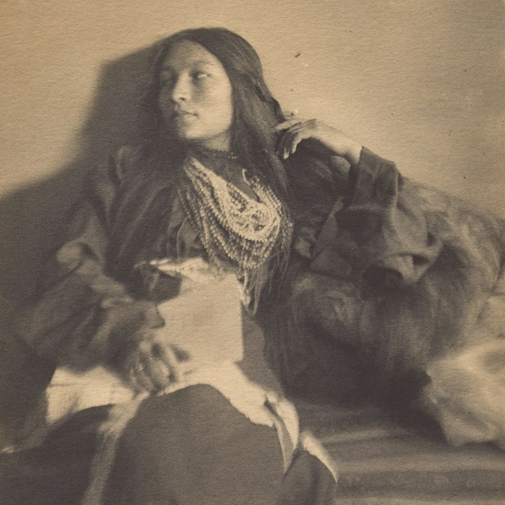 Zitkála-Ša, photographed by Joseph Turner Keiley, in 1898 (photo: The Smithsonian Institution's National Portrait Gallery)