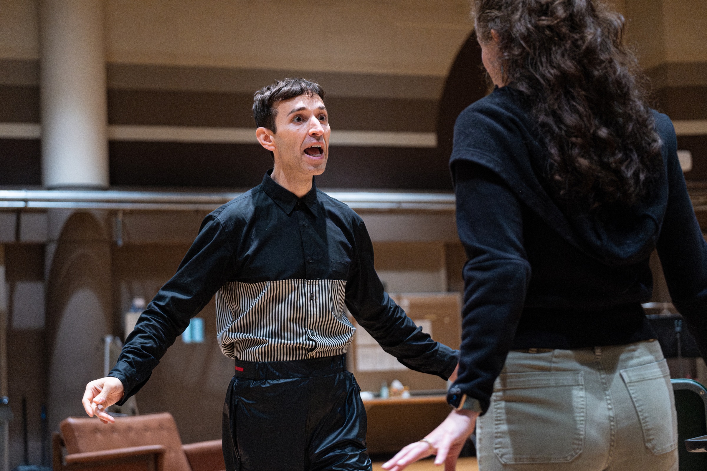 Anthony Roth Costanzo in rehearsals for Mitridate, re di Ponto at Opera Philadelphia in August 2026 (photo: Ray Bailey)