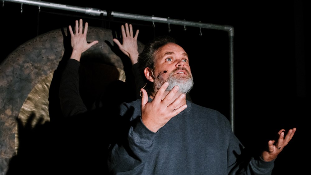 Distorted Attitudes III/Scattered by Anahita Abbasi brings the schizophrenic mind to the opera stage.